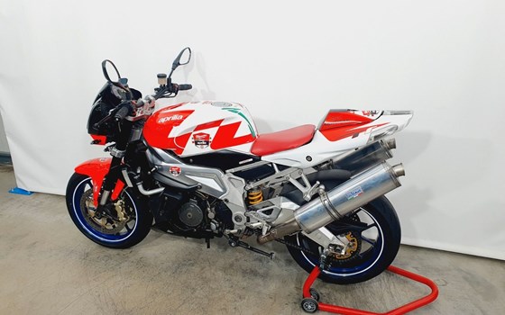 Gebrauchtmotorrad Aprilia RSV 1000 Tuono - Bild 7