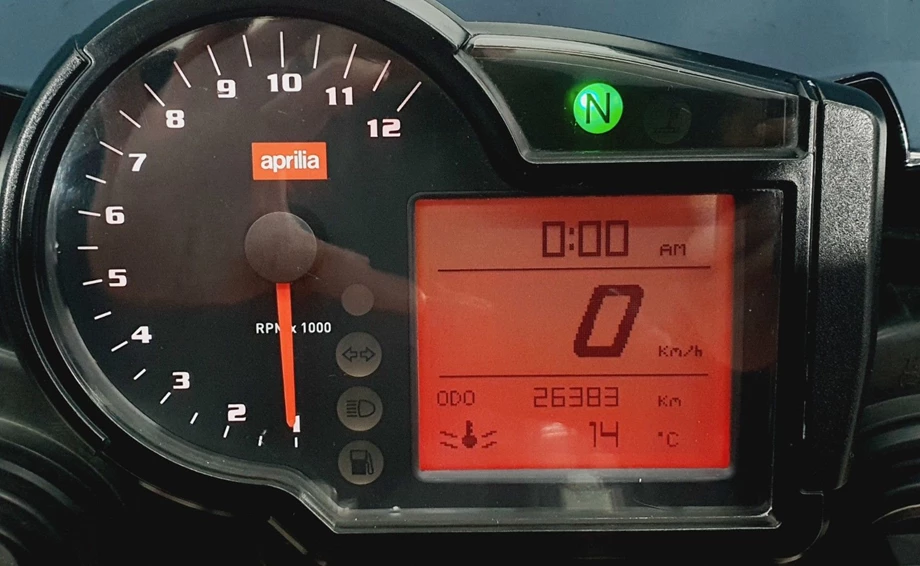 Angebot Aprilia RSV 1000 Tuono Bild 9: Angebot Aprilia RSV 1000 Tuono