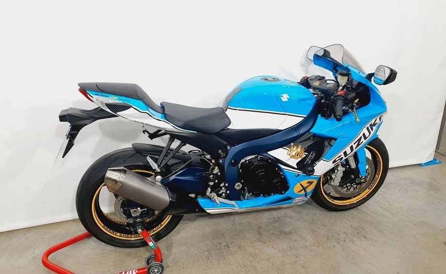 Angebot Suzuki GSX-R 750 Bild 3: Angebot Suzuki GSX-R 750