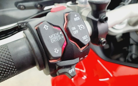 Gebrauchtmotorrad Ducati Multistrada V4 - Bild 11
