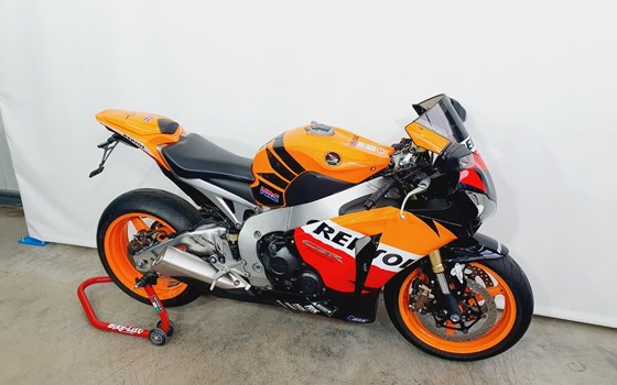 Gebrauchtmotorrad Honda CBR1000RR Fireblade - Bild 2