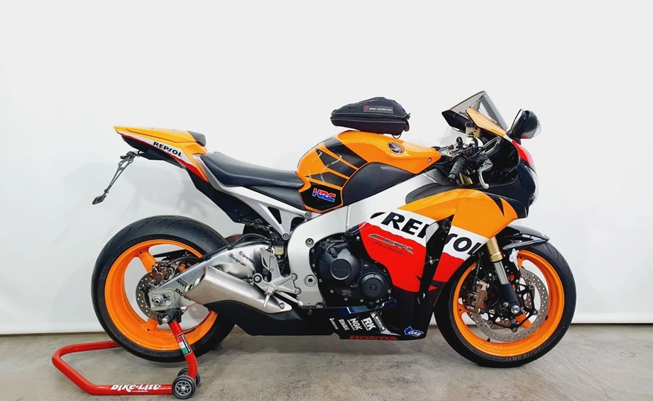 Angebot Honda CBR1000RR Fireblade Bild 9: Angebot Honda CBR1000RR Fireblade