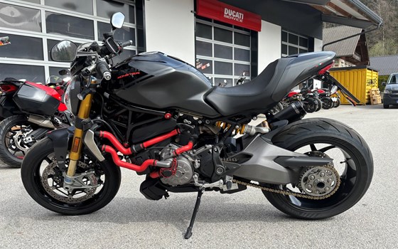 Gebrauchtmotorrad Ducati Monster 1200 S - Bild 2 Gebrauchtmotorrad Ducati Monster 1200 S - Bild 2