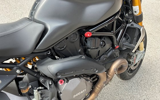 Gebrauchtmotorrad Ducati Monster 1200 S - Bild 7 Gebrauchtmotorrad Ducati Monster 1200 S - Bild 7