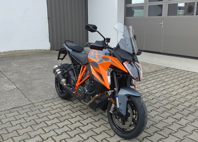 GEBRAUCHTFAHRZEUG KTM 1290 Super Duke GT