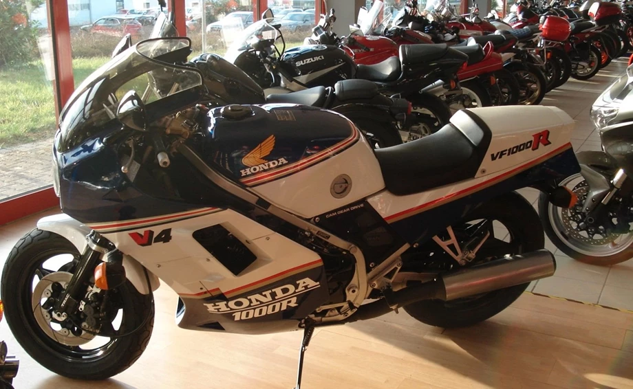 Offer Honda VF 1000 R Bild 1: Offer Honda VF 1000 R