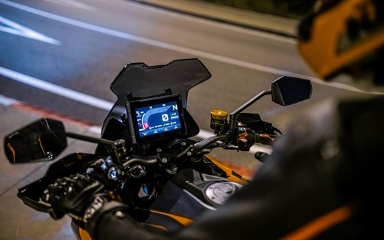 Neufahrzeug KTM 1290 Super Duke GT - Bild 17