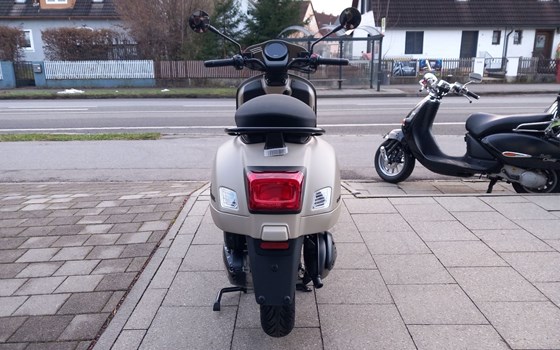 Neufahrzeug Vespa GTV 300 - Bild 13