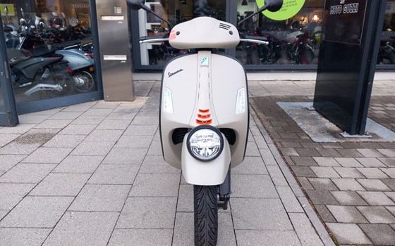 Neufahrzeug Vespa GTV 300 - Bild 9