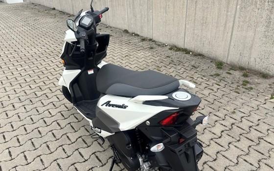 Neufahrzeug Suzuki Avenis 125 - Bild 2