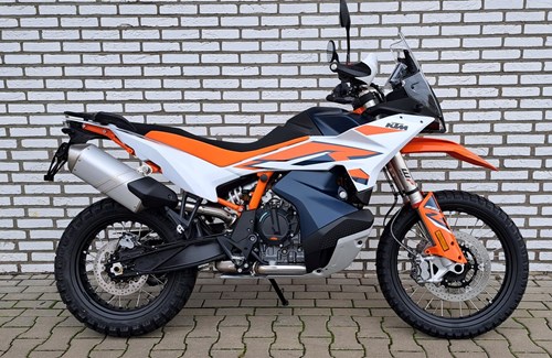 Neumotorrad KTM 890 Adventure R