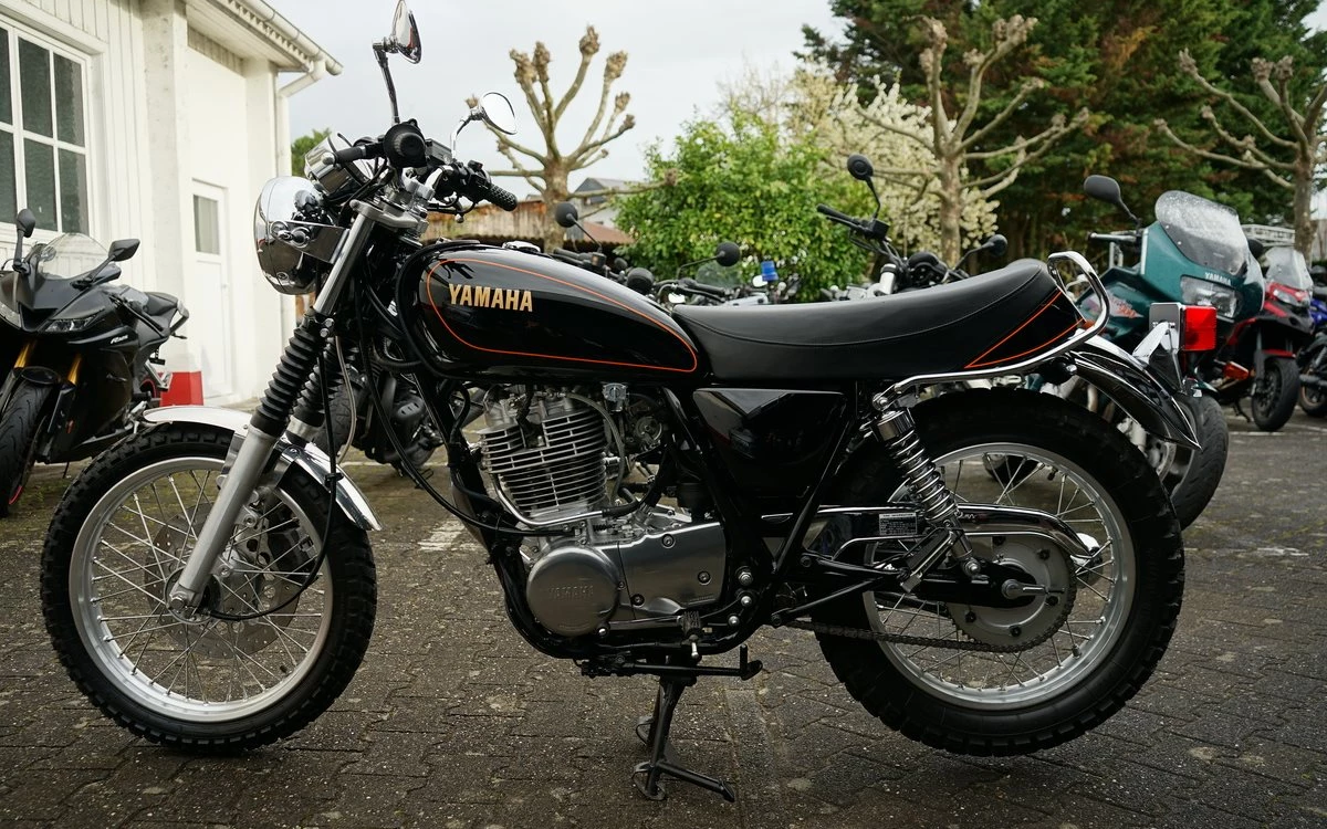 Zum Vergrößern bitte anklicken! Angebot Yamaha SR 400