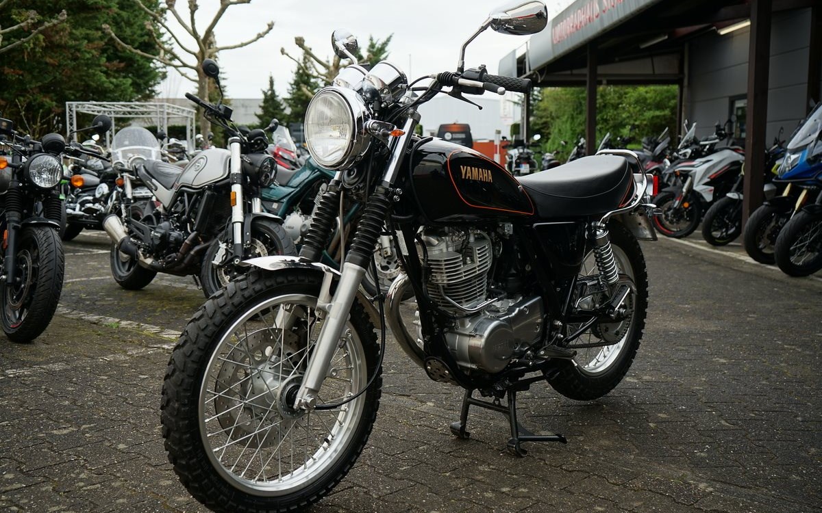 Zum Vergrößern bitte anklicken! Angebot Yamaha SR 400
