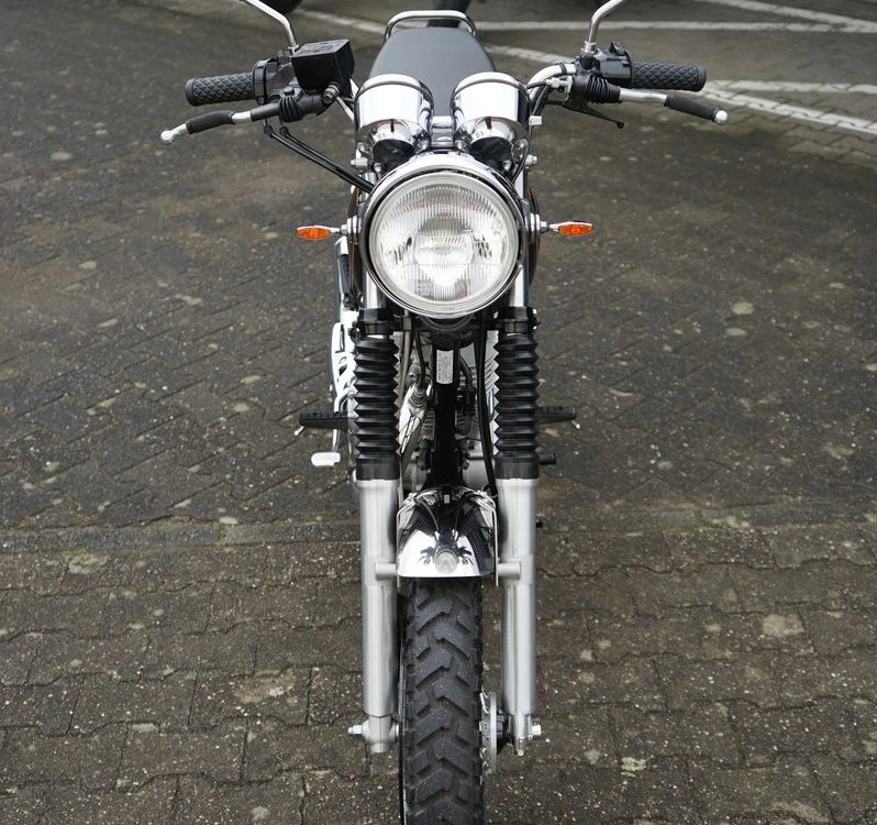 Zum Vergrößern bitte anklicken! Angebot Yamaha SR 400