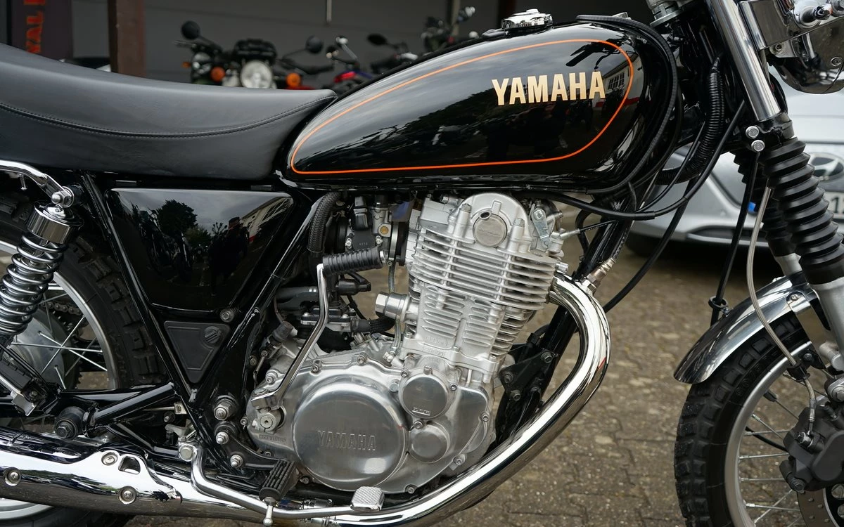 Zum Vergrößern bitte anklicken! Angebot Yamaha SR 400