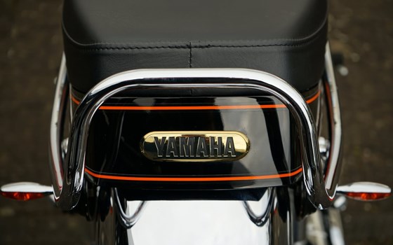 Gebrauchtmotorrad Yamaha SR 400 - Bild 6