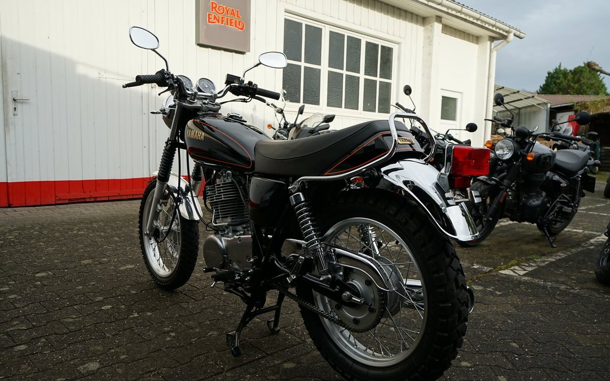 Zum Vergrößern bitte anklicken! Angebot Yamaha SR 400