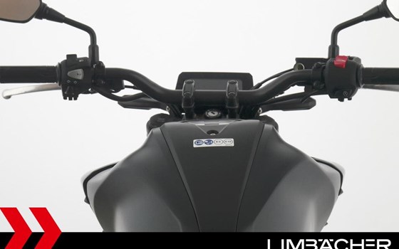 Gebrauchtmotorrad Honda CB125R - Bild 12