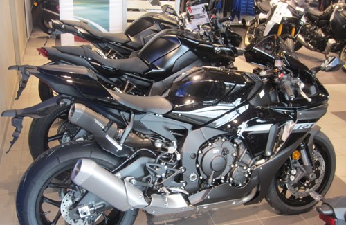 Neumotorrad Yamaha R1