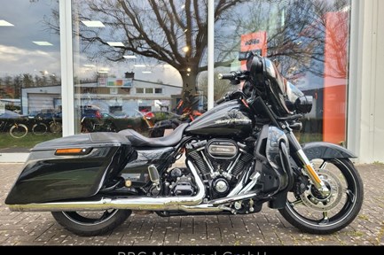 Harley-Davidson CVO Street Glide FLHXSE