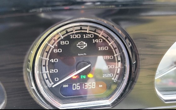 Gebrauchtmotorrad Harley-Davidson CVO Street Glide FLHXSE - Bild 12