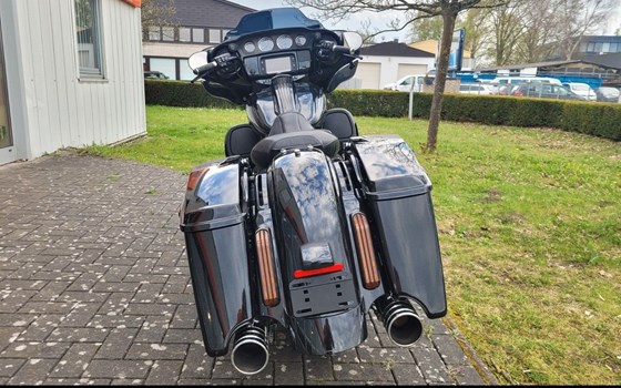 Gebrauchtmotorrad Harley-Davidson CVO Street Glide FLHXSE - Bild 7