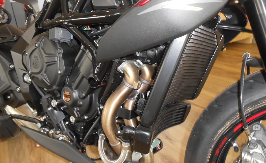 Angebot MV Agusta Brutale 800 RR Bild 15: Angebot MV Agusta Brutale 800 RR