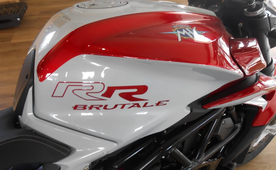 Angebot MV Agusta Brutale 800 RR Bild 8: Angebot MV Agusta Brutale 800 RR