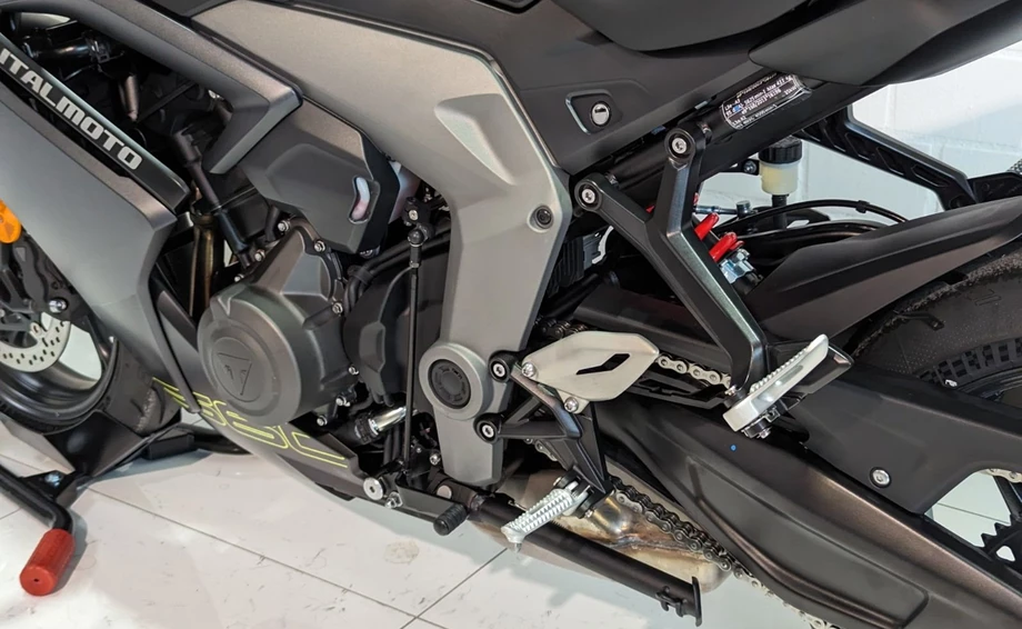 Angebot Triumph Daytona 660 Bild 10: Angebot Triumph Daytona 660