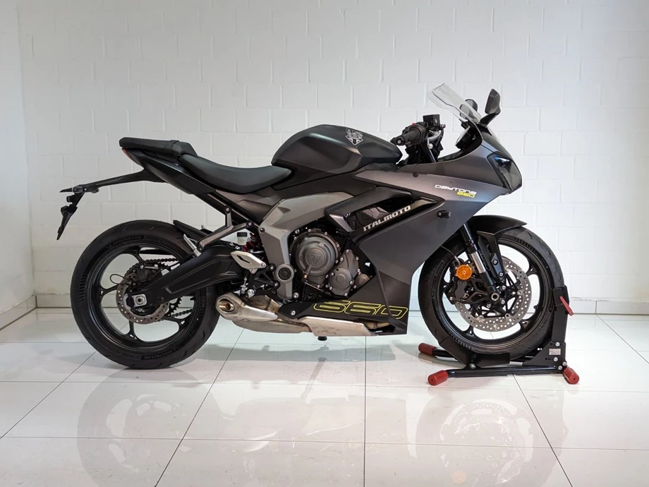 Angebot Triumph Daytona 660 Bild 4: Angebot Triumph Daytona 660
