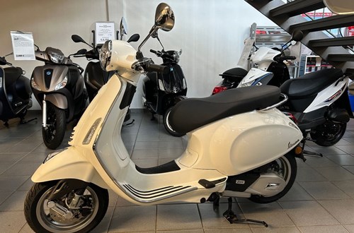 Vespa Primavera 125