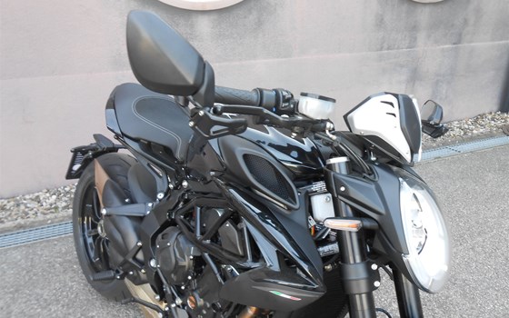 Neufahrzeug MV Agusta Dragster 800 R - Bild 14 Neufahrzeug MV Agusta Dragster 800 R - Bild 14