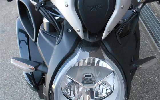 Neufahrzeug MV Agusta Dragster 800 R - Bild 6 Neufahrzeug MV Agusta Dragster 800 R - Bild 6