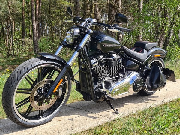 Gebrauchtmotorrad Harley-Davidson Softail Breakout 114 FXBRS