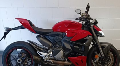 Used Vehicle Ducati Streetfighter V2