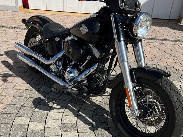 Gebrauchtmotorrad Harley-Davidson Softail Slim FLS