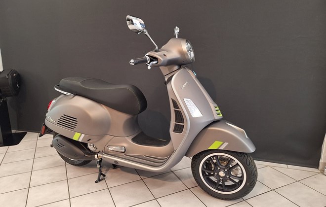 Vespa GTS 300 Super Tech