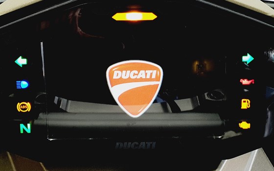 Gebrauchtmotorrad Ducati 1199 Panigale S - Bild 13