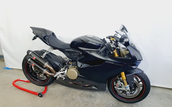 Gebrauchtmotorrad Ducati 1199 Panigale S - Bild 2