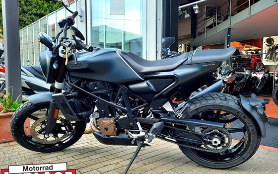 Gebrauchtmotorrad Husqvarna Svartpilen 701 - Bild 3