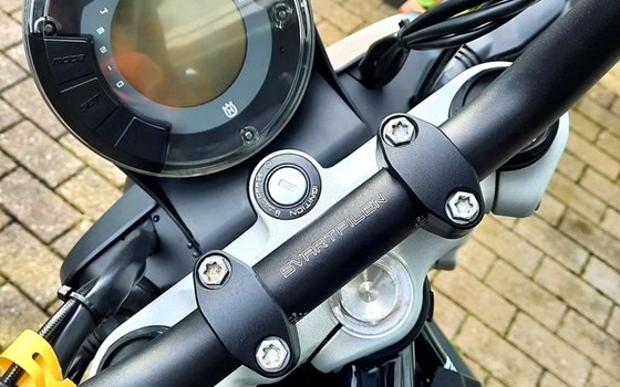 Gebrauchtmotorrad Husqvarna Svartpilen 701 - Bild 5