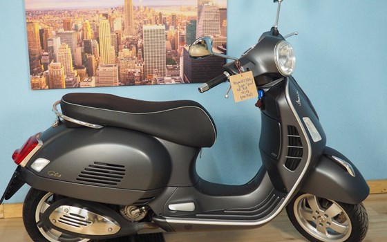 Gebrauchtmotorrad Vespa GTS 300 i.e. Super Sport - Bild 15 Gebrauchtmotorrad Vespa GTS 300 i.e. Super Sport - Bild 15