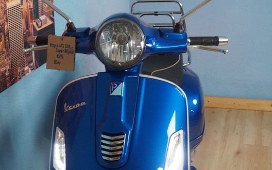 Gebrauchtmotorrad Vespa GTS 300 i.e. Super - Bild 14 Gebrauchtmotorrad Vespa GTS 300 i.e. Super - Bild 14