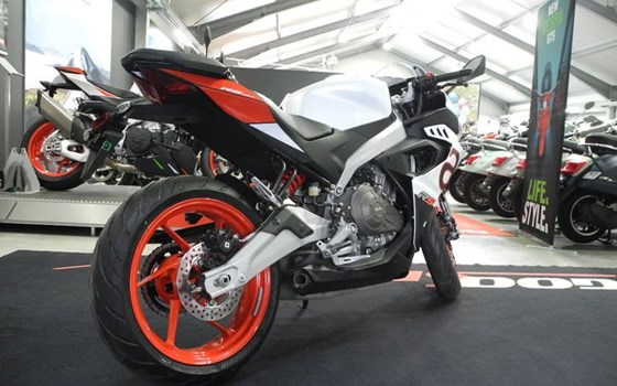 Neufahrzeug Aprilia RS 457 - Bild 9