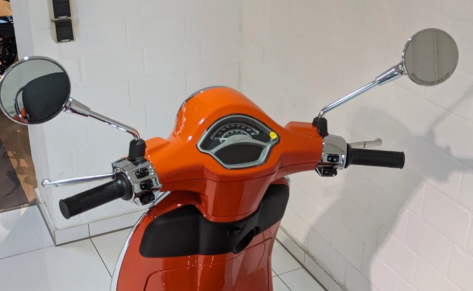 Angebot Vespa Primavera 50 2T Bild 6: Angebot Vespa Primavera 50 2T