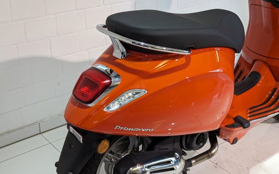 Neufahrzeug Vespa Primavera - Bild 9