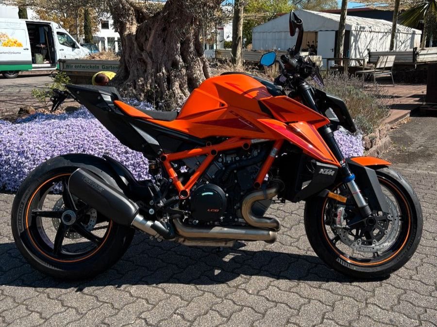 KTM 1390 Super Duke R EVO