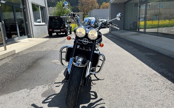 Gebrauchtmotorrad Triumph Rocket III - Bild 2 Gebrauchtmotorrad Triumph Rocket III - Bild 2