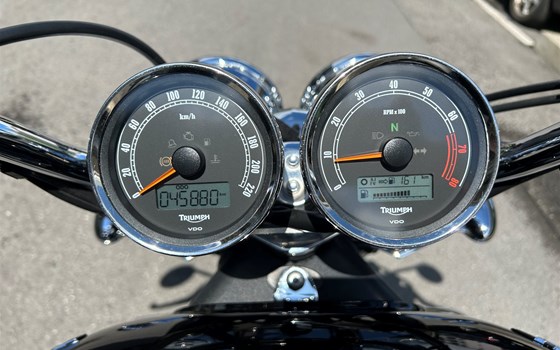 Gebrauchtmotorrad Triumph Rocket III - Bild 5 Gebrauchtmotorrad Triumph Rocket III - Bild 5