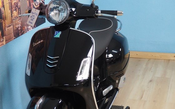 Gebrauchtmotorrad Vespa GTS 125 Super iGET - Bild 12 Gebrauchtmotorrad Vespa GTS 125 Super iGET - Bild 12